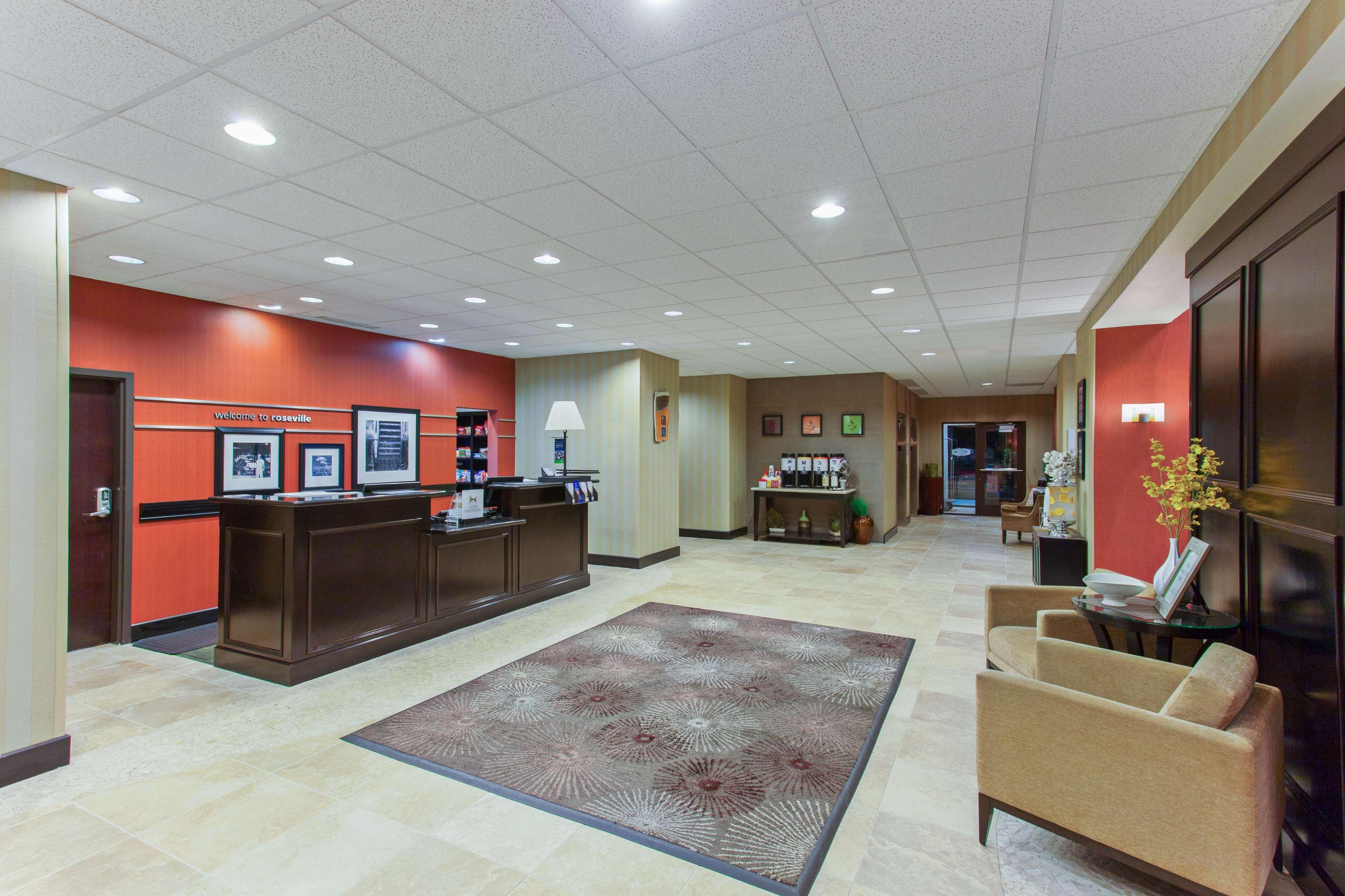 Hampton Inn & Suites Roseville Exterior photo