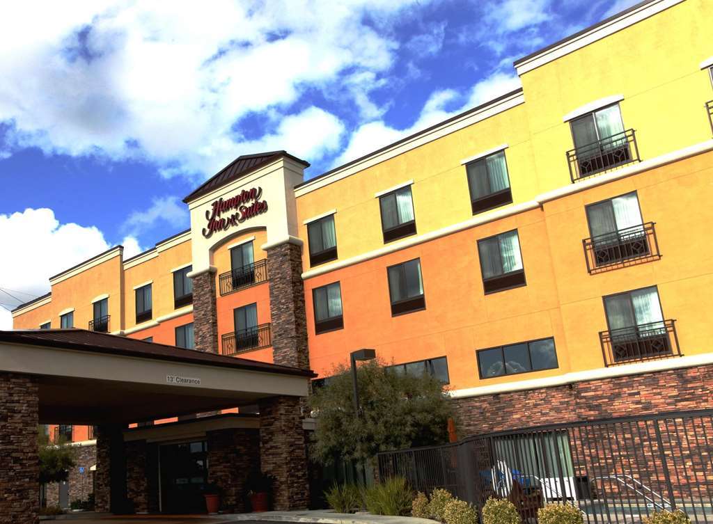 Hampton Inn & Suites Roseville Exterior photo
